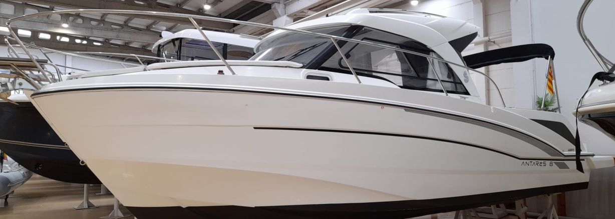 BENETEAU ANTARES 8