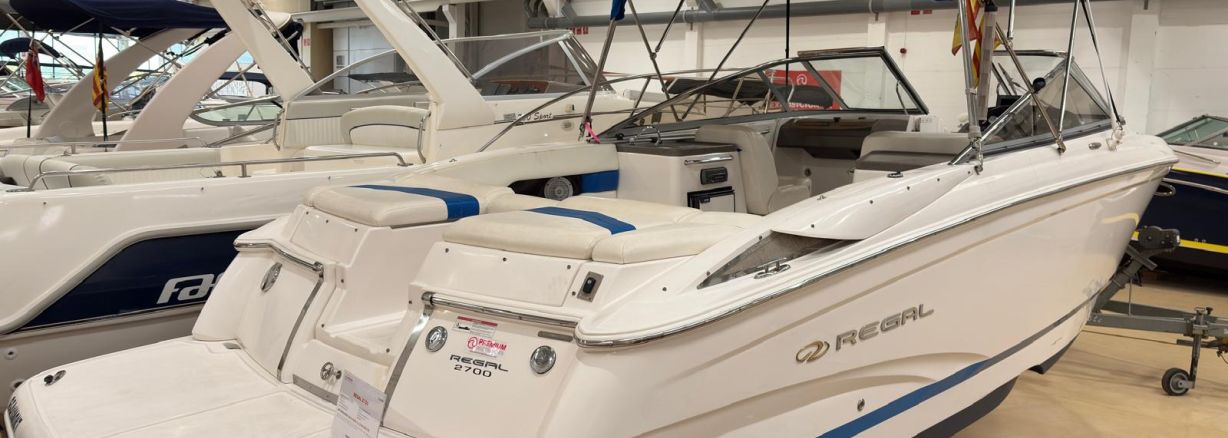 REGAL 2700