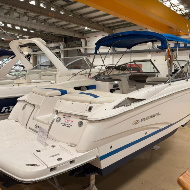 REGAL 2700