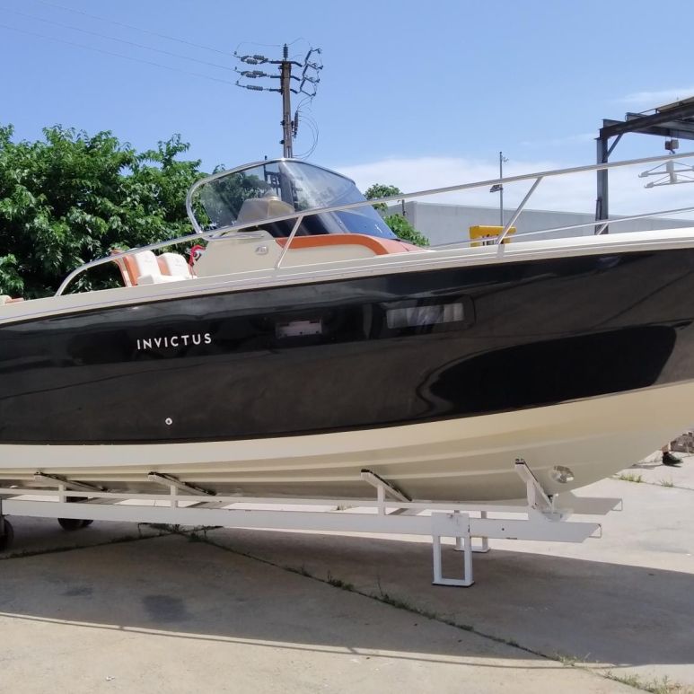 INVICTUS 280 CX
