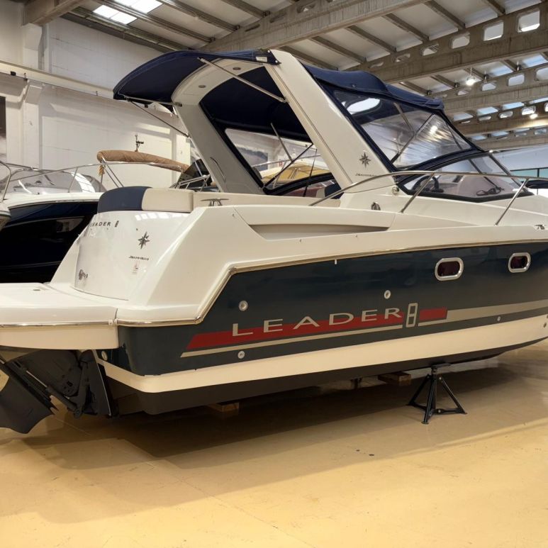 JEANNEAU LEADER 8