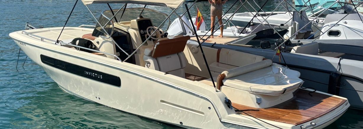 INVICTUS 280 CX